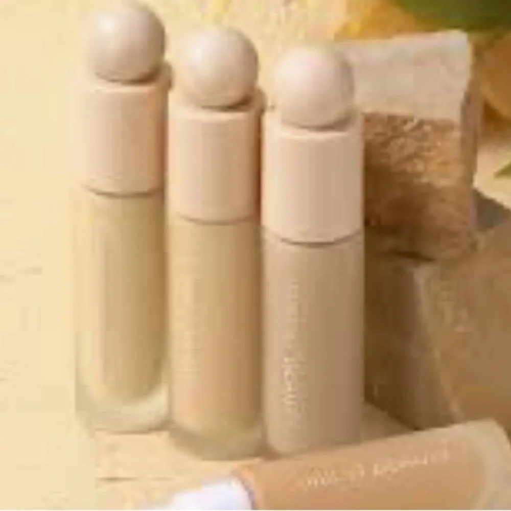 FOUNDATION Sheer Light Shade 02